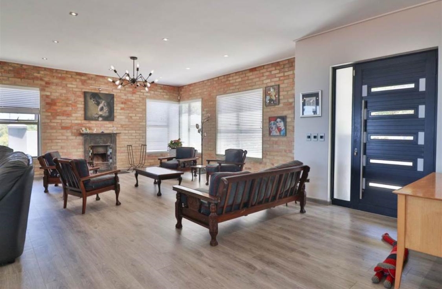 4 Bedroom Property for Sale in Berghof Western Cape